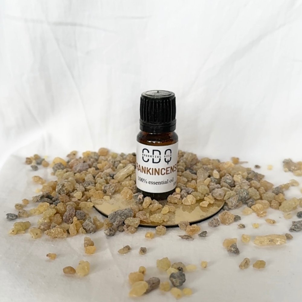 Frankincense Essential Oil Bottle from HappyRuH for Meditation and Skincare