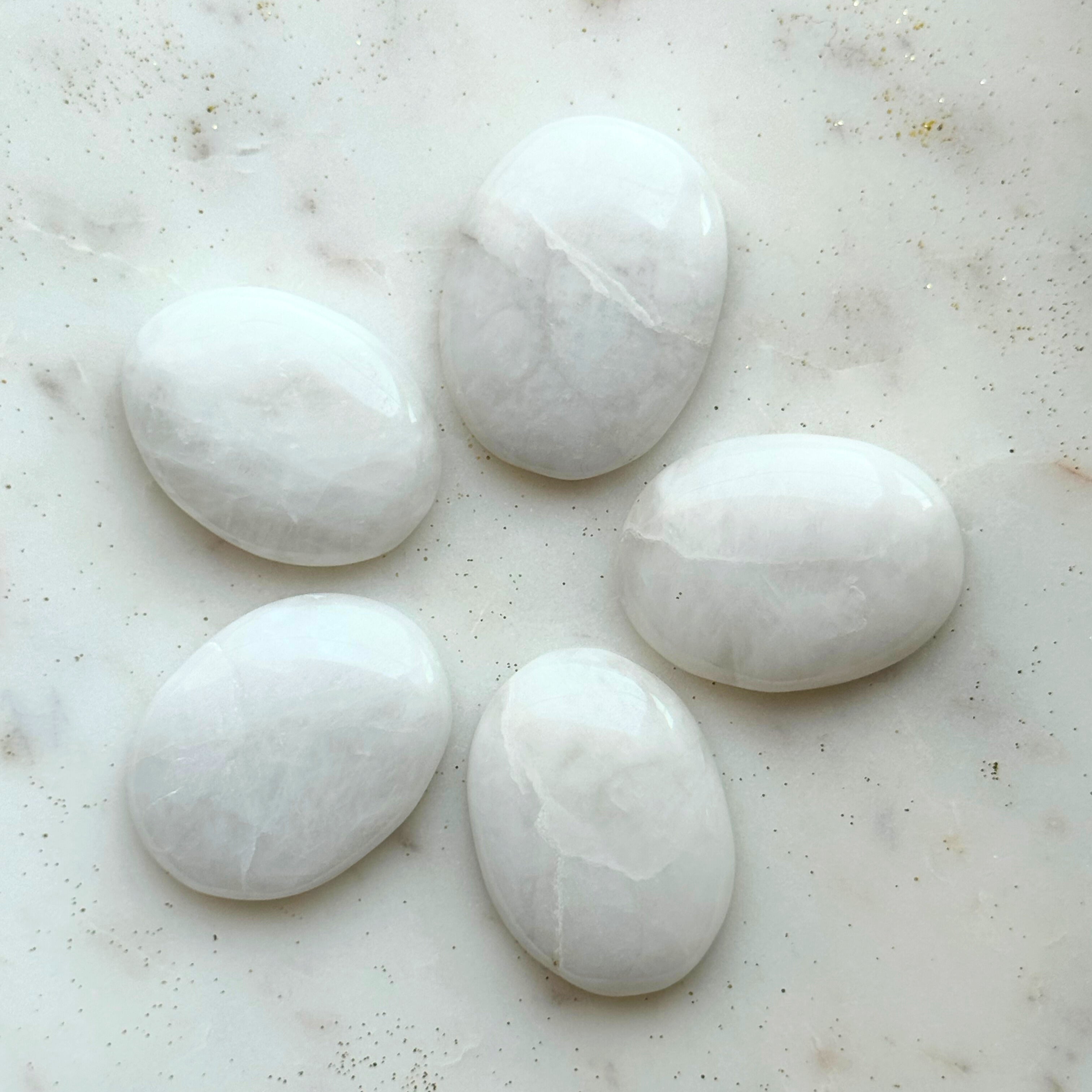 Palmstone - Snow Quartz (White Agate) - HappyRuH